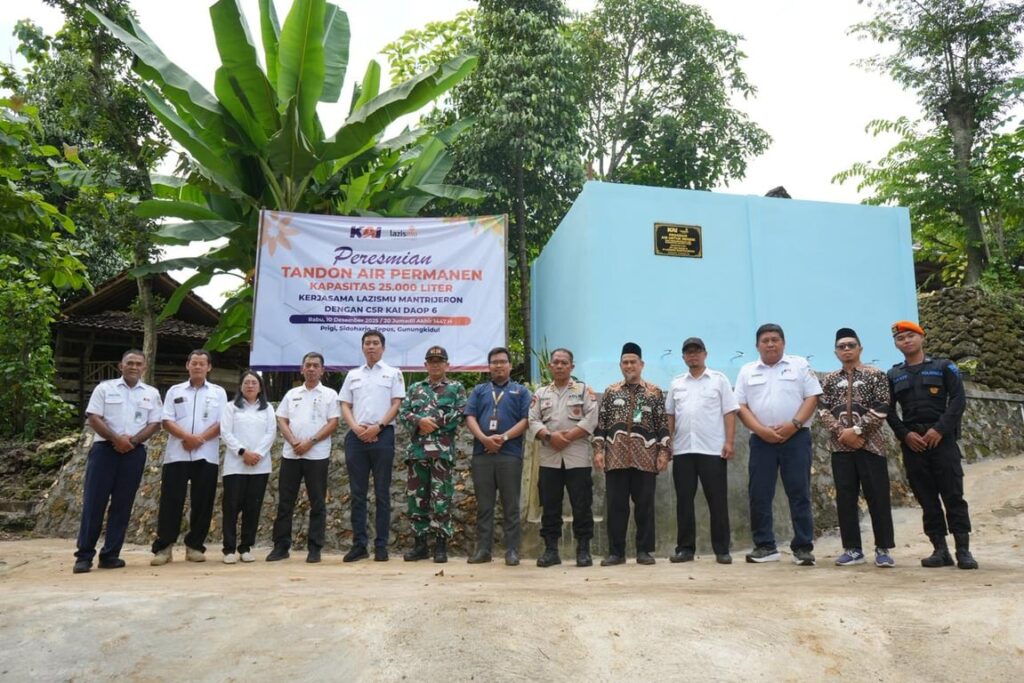 KAI Daop 6 Yogyakarta Inaugurates Clean Water Tank for Gunungkidul Community Through TJSL Program