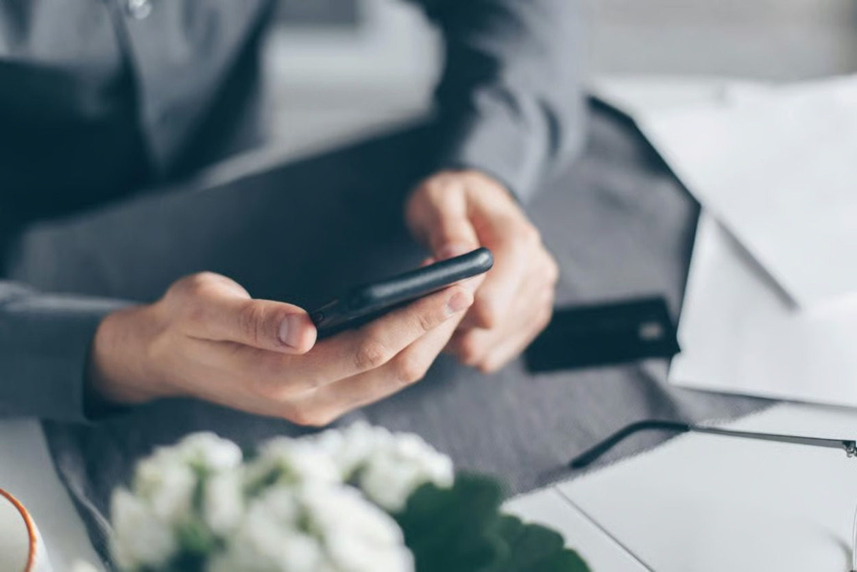 E-Wallets Increasingly Become a Mainstay: How They Work, User Trends, and Costs